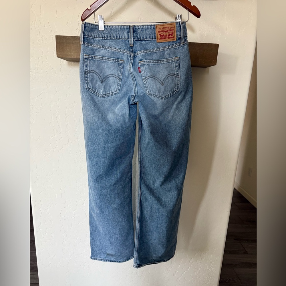 Levi's|Women’s low rise superlow loose jeans,Light wash Straight/wide leg•••27 - Picture 6 of 16